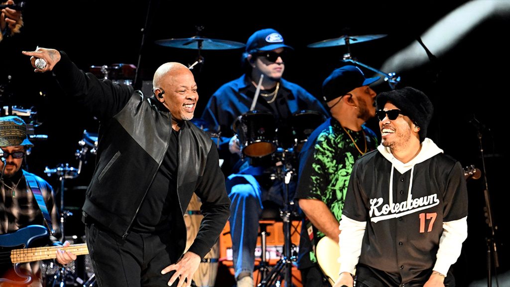 Dre bergabung dengan Anderson. Paak di Konser Manfaat Fireaid LA