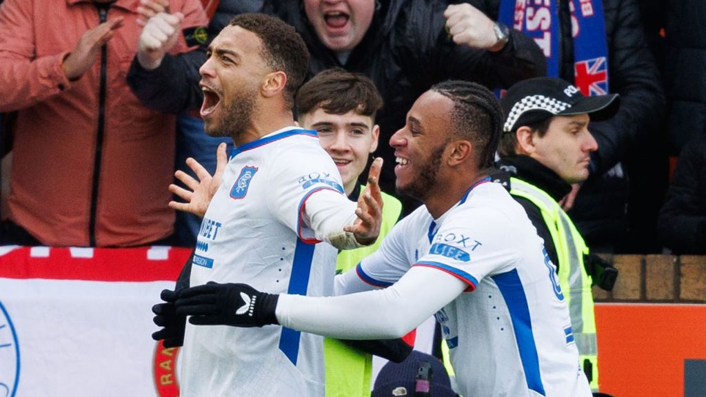 Dundee Utd 1-3 Rangers: Sisi Philippe Clement datang dari belakang untuk menghentikan lari tanpa kemenangan di Premiership | Berita sepak bola