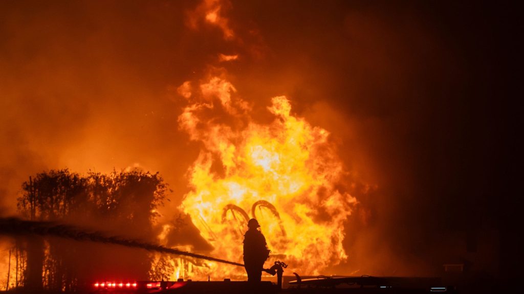 Kebakaran hutan di Los Angeles: Perusahaan-perusahaan besar memberikan sumbangan, menawarkan layanan kepada mereka yang terkena dampak kebakaran