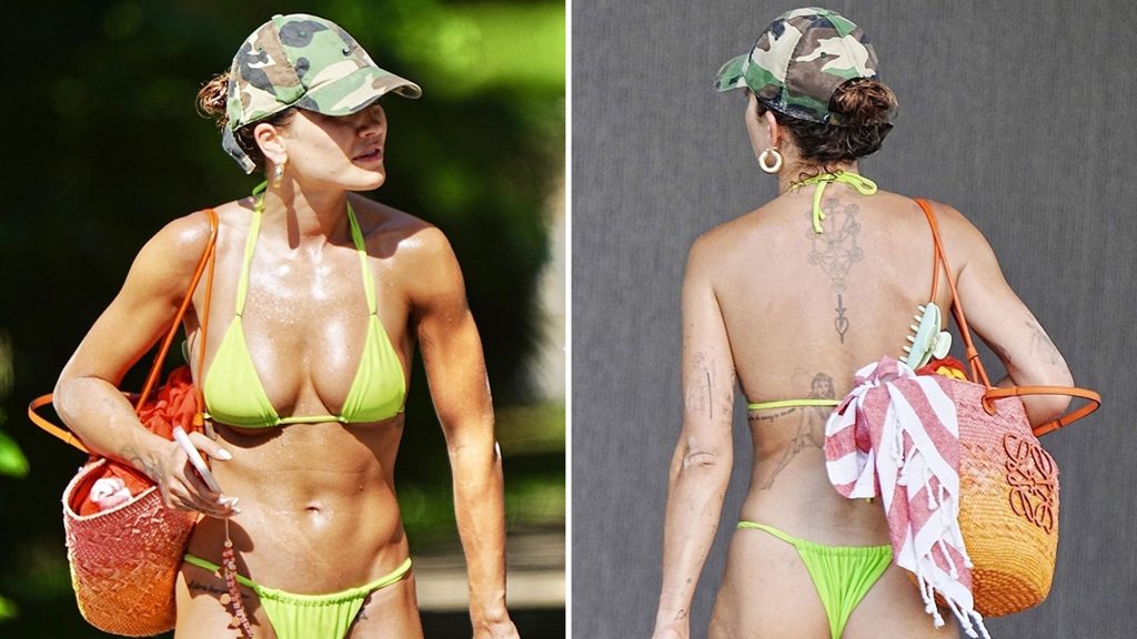 Rita Ora Pamer Tubuh dalam Bikini Hijau Minim Saat Liburan di Australia