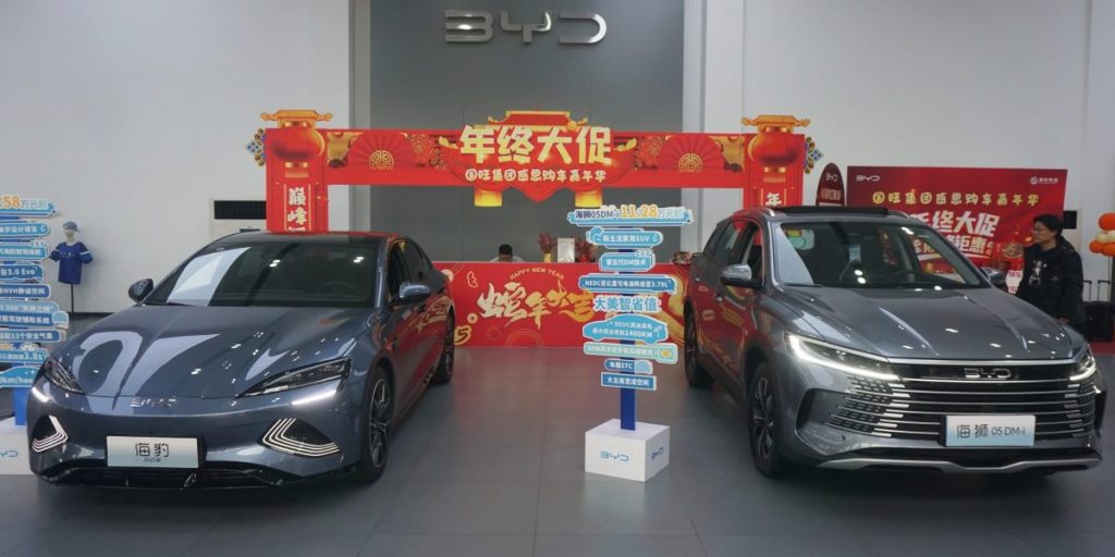 Setelah kesuksesan BYD di bulan Desember, berikut berapa banyak mobil yang harus dijual Tesla untuk mempertahankan mahkotanya sebagai penjual EV teratas dunia