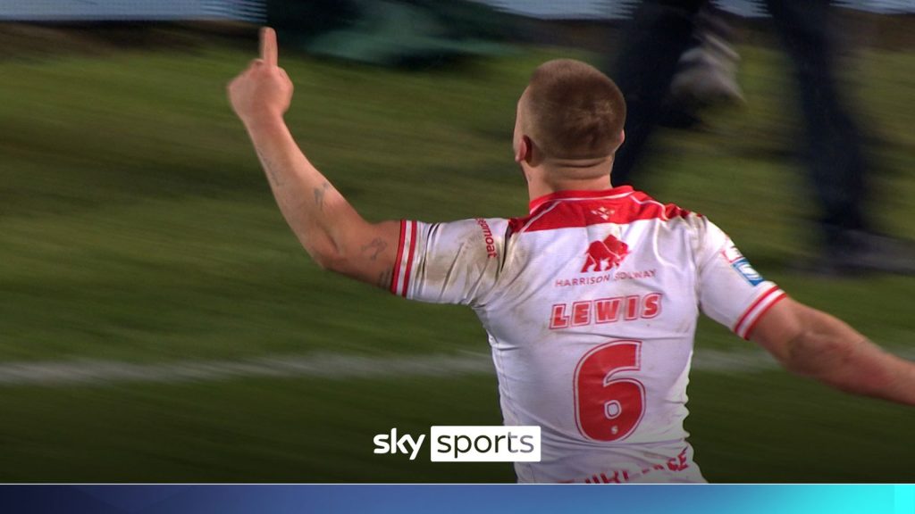 Epic berakhir saat Lewis menendang Hull KR untuk menang-point kemenangan atas Castleford!