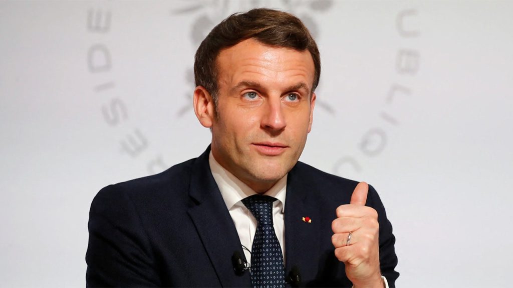 Macron mengatakan ‘plug, baby, plug’ di tengah dorongan untuk AI bertenaga nuklir