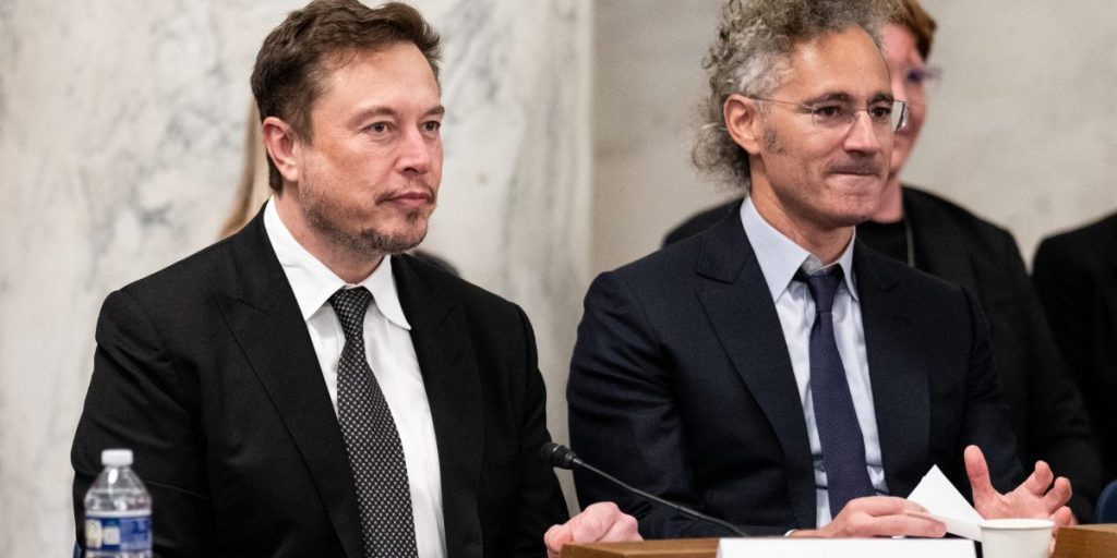 Palantir mungkin merupakan pilihan saham untuk era doge karena memimpin revolusi AI sementara musk membajak melalui lembaga pemerintah