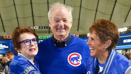 Bill Murray, MLB Legends Pack Tokyo Dome for Cubs Vs. Pembuka Musim Dodgers