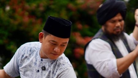 Bobon Santoso Sebut Syahadatnya Terjadi Spontan, Pulu-Pulan Jadi Mualaf