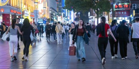 China memetakan rencana untuk meningkatkan pendapatan dan meningkatkan konsumsi