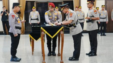 EKS Dirdik KPK Brigjen Endar Priantoro Resmi Dilantik Jadi Kapolda Kaltim