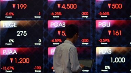 IHSG Ditutup Ambrol 248 Poin, Saham Goto Hingga Asii Berhasil Jadi Top Gainers