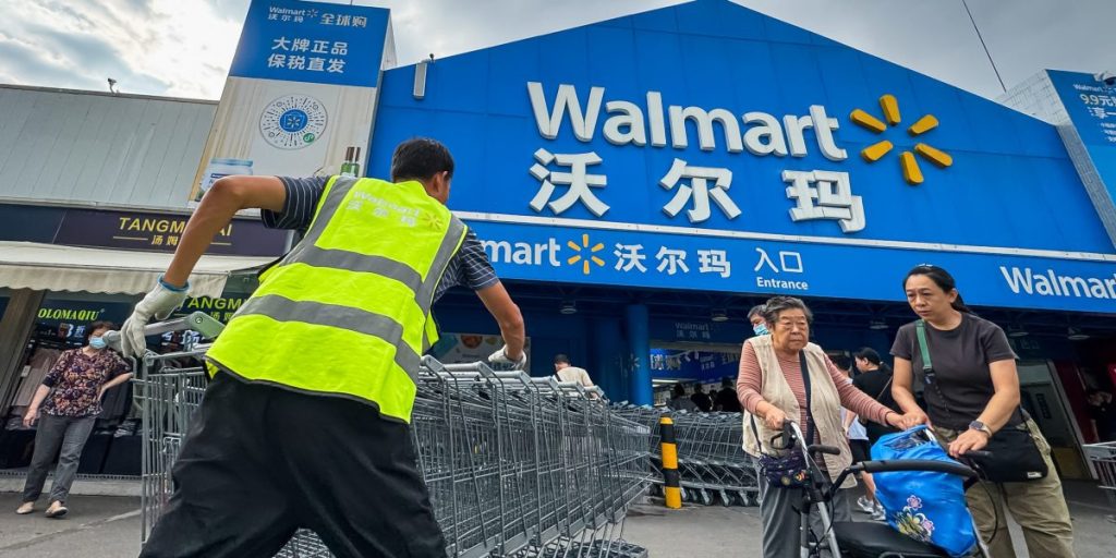 Jawaban Walmart untuk tarif adalah untuk menekan pemasok Tiongkok untuk menurunkan biaya. Seorang ahli rantai pasokan mengatakan pemerintah Cina tidak akan menganggap enteng itu