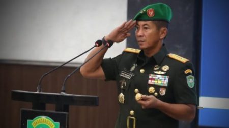 Jenderal Agus Tarik Mayjen Novi Helmy Dari Danjen Akademi Tni Ke Staf Khusus Panglima Tni Demi Jabatan Dirut Bulog