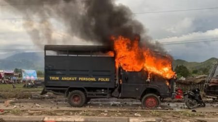 Kericuhan Di Wamena Papua Pegunungan, 6 Orang Terluka Dan 7 Kendaraan Dibakar Massa