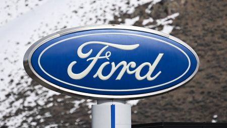 Laporan downshifting Ford Ford tiba-tiba sedang diselidiki