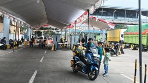 Mobil Pribadi Padati Pelabuhan Merak Banten, Pemudik Motor Masih Sepi