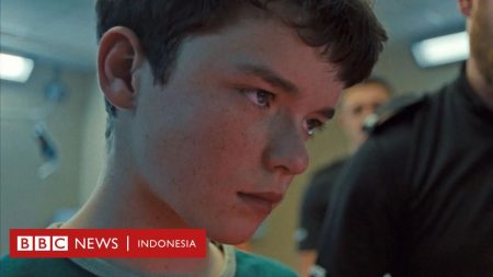 Netflix: TV Serial Disebut Remaja ‘Sempurna’ Oleh Penonton Dan Kritikus