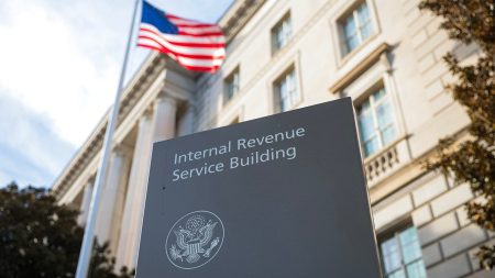 Doge Dings IRS untuk program modernisasi selama anggaran dan 30 tahun terlambat