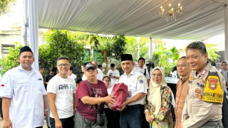 Pertamina Gelar Gotong Royong Pembersihan Masjid, Buka Puasa Bersama, Hingga Bagikan Sembako Gratis