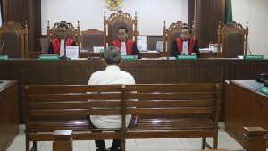 Terbukti Menipu, Guru Besar Unhas Marthen Napang Divonis 1 Tahun Penjara