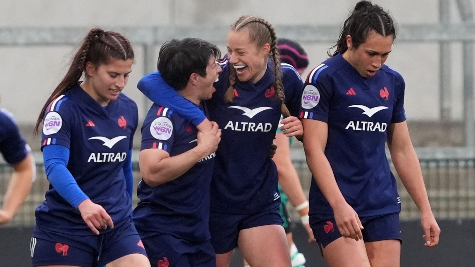 Women’s Six Nations: Prancis menahan pertarungan di babak kedua Irlandia dan Skotlandia Edge Wales | Berita Rugby Union